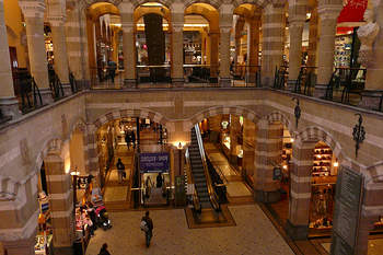 Shopping Center Magna Plaza zu Amsterdam