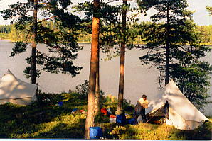 Zelte aufbauen in Schweden