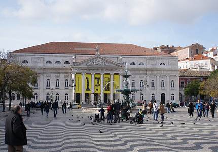 Diverse groe und kleine Theater in Lissabon