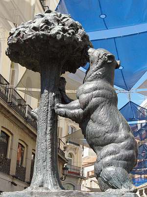 Wegen der vielen Bren, die es in den Wldern um Madrid gab, ist es seit dem Mittelalter das Wahrzeichen und Symbol der Stadt Madrid
