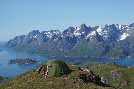 Wandern und tolle Ausblicke auf die Berge, die Kste und Natur erleben