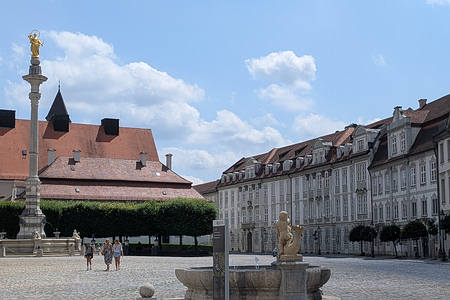 Residenzplatz und Altstadt in Eichst�dt