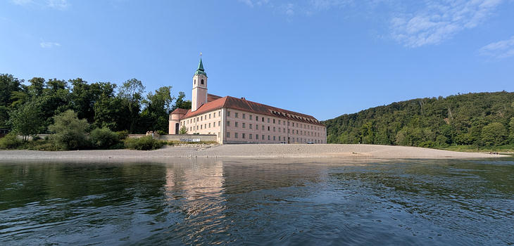 Legt die Zille ab, hat man ein sch�nes Panorama auf das Kloster Weltenburg 