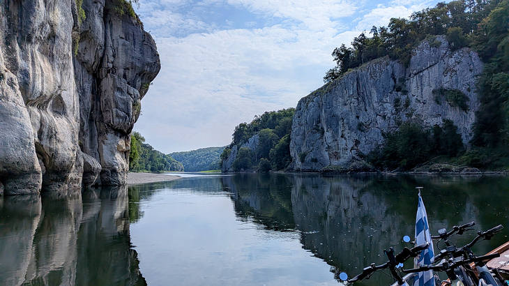 Der Donaudurchbruch ist nach wenigen Fahrminuten erreicht. 