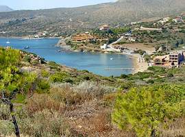 Landschaft in der Region Attika am Kap Sounion sdstlich von Athen. Der Kstenstreifen ist beliebtes Ausflugsziel