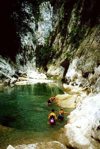 Wasserwanderung im Grand Canyon du Verdon