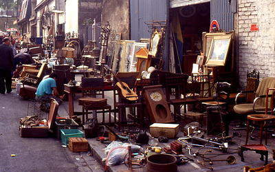 Flea Markets in Paris: Marche au Puces des St. Quen