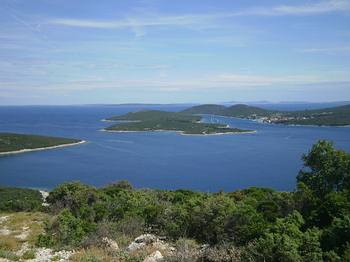Wanderwege und tolle Ausblicke auf umliegende Inseln Wanderwege und tolle Ausblicke auf umliegende Inseln