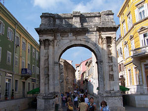 R�mischer Bogen in Pula