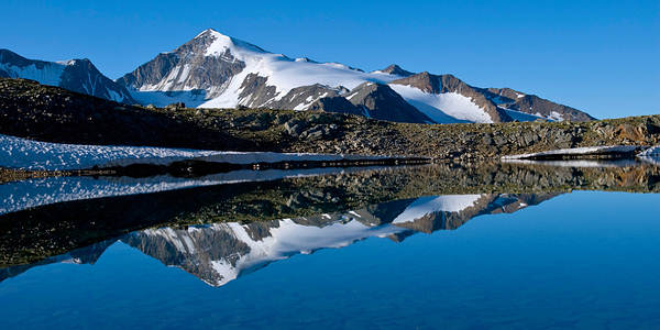 Ein Bergsee auf dem Weg zur Kreuzspitze 3455 Meter bei Vent im Ötztal