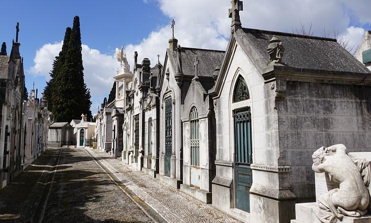 Cemitério dos Prazeres: der Friedhof des Vergnügens
