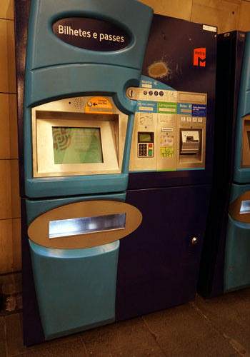 Ticketautomat in einer Metrostation