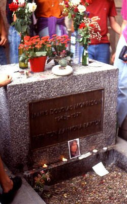 Friedhof Père-Lachaise - Grab von Jim Morrisson