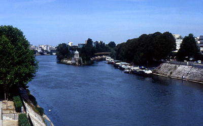 Paris mit dem Schiff