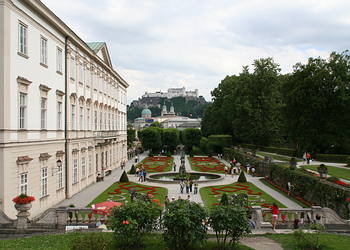 Mirabellgarten mit Blick auf die Burg Hohen-Salzburg