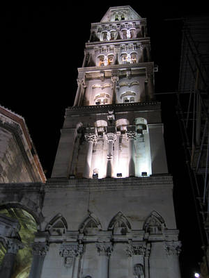 Kathedrale bei Nacht