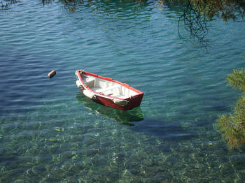 Buchten mit glasklarem Wasser